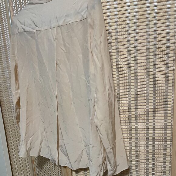 CUYANA Silk V-Neck Blouse size M - Picture 9 of 9